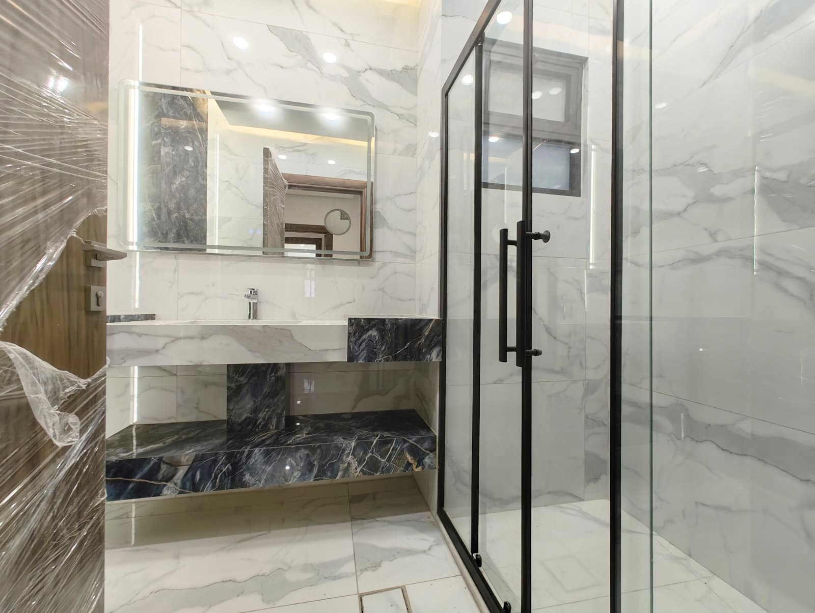 a2777064-b756-4663-8076-531cfef08f4f copy.jpg